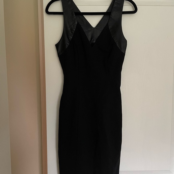 Stunning vintage supermodel inspired dress with faux leather detailing - Picture 1 of 2